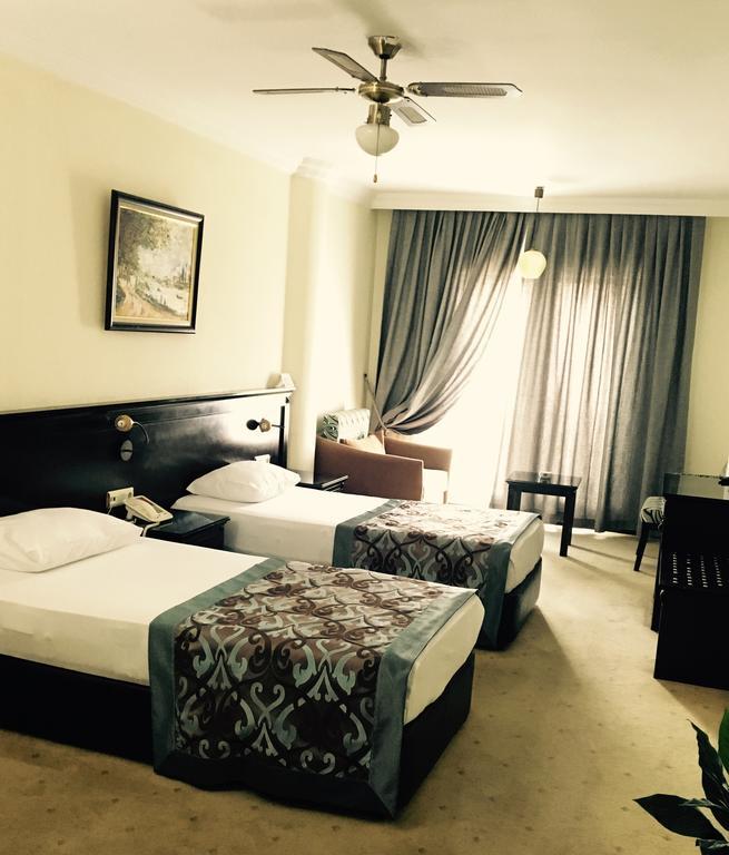 Omur Hotel Akcay  Bagian luar foto